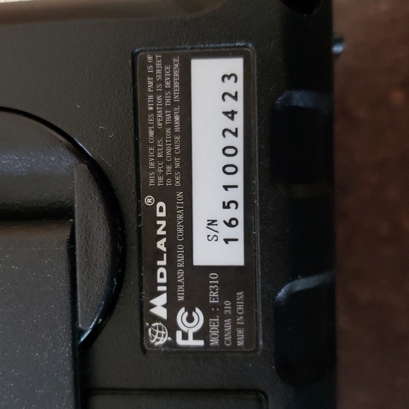 Midland E+READY ER310 Weather & Alert Radio, Emergency Crank/Solar/Battery - Picture 3 of 6